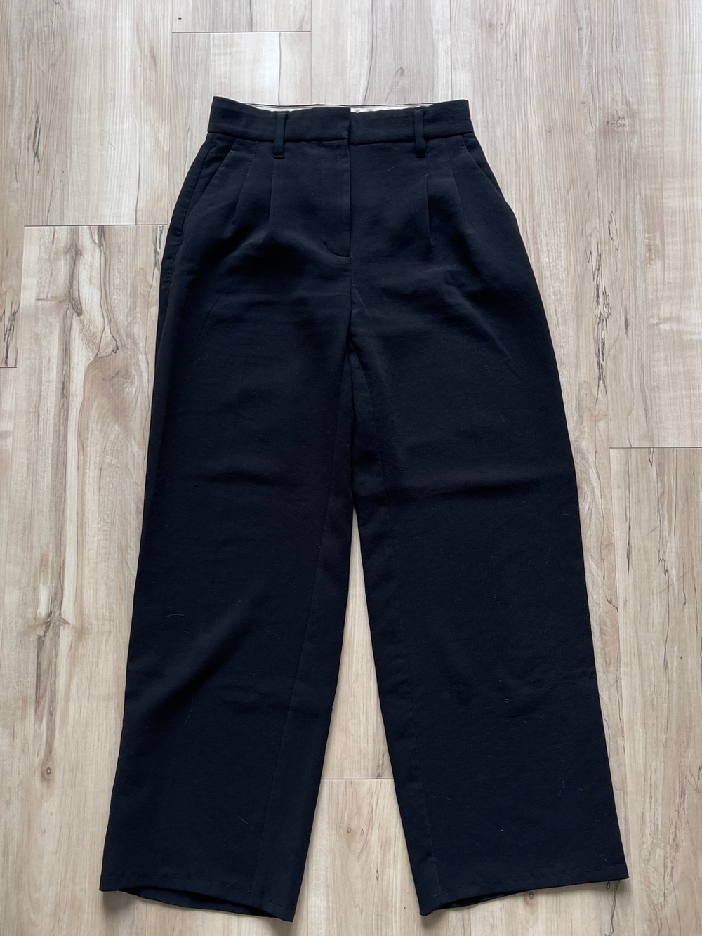 Aritzia Black Effortless Pants